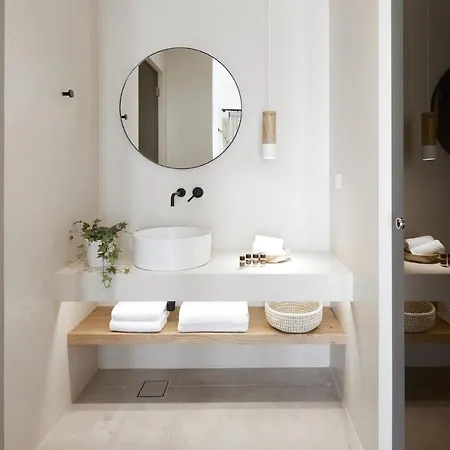 Apartman Luxury Milos Superior 1 Bedroom Well Furnished Interior Adamanta