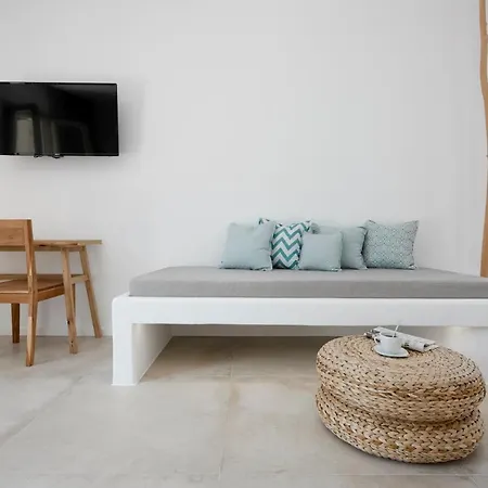 Luxury Milos Superior 1 Bedroom Well Furnished Interior Adamanta *