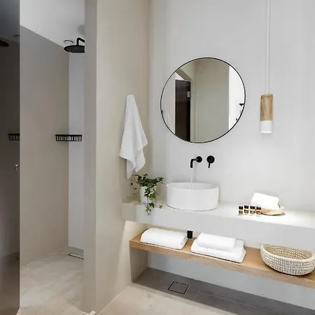 Luxury Milos Superior 1 Bedroom Well Furnished Interior Adamanta Apartman